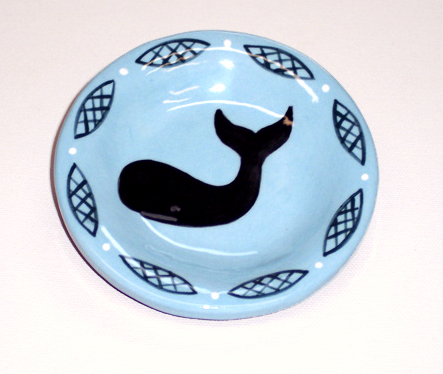 Round Plate with Whale